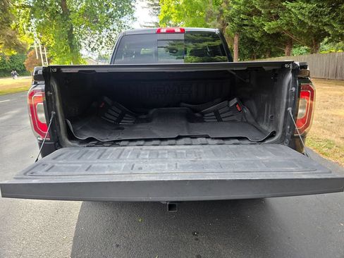 Used 2018 GMC Sierra 1500 SLT AWD/4WD image 18