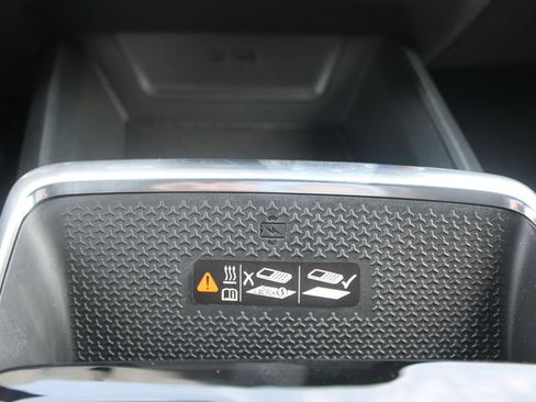 New 2027 Chevrolet Equinox LT w/ Convenience Package II FWD image 47