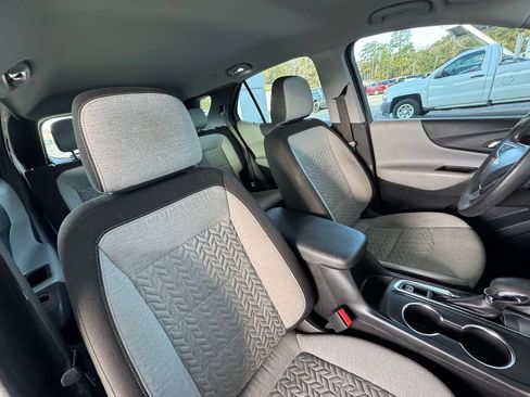 Used 2023 Chevrolet Equinox LS image 18