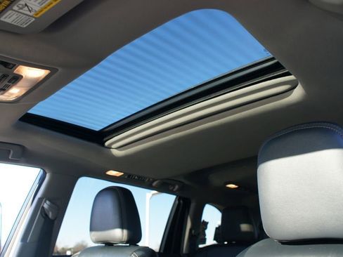 Used 2015 Toyota Highlander XLE image 6