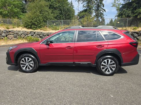 Certified 2025 Subaru Outback Premium AWD/4WD image 3