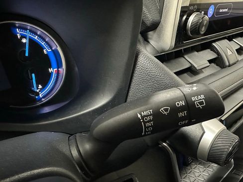 Used 2025 Toyota RAV4 LE image 22