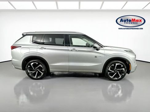 Used 2023 Mitsubishi Outlander SEL AWD/4WD image 9
