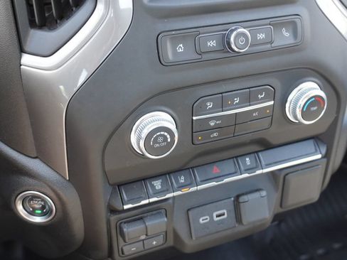 Used 2025 GMC Sierra 2500 Pro AWD/4WD image 24