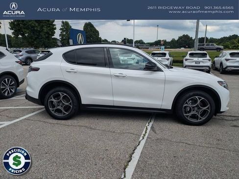 Used 2025 Alfa Romeo Stelvio Sprint w/ Convenience Package AWD/4WD image 9