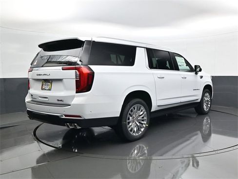 New 2026 GMC Yukon XL Denali image 5