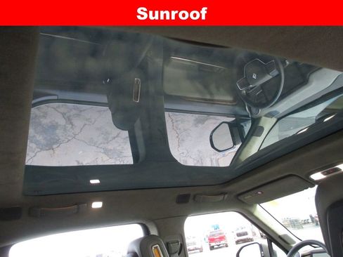 Used 2022 Rivian R1T Launch Edition image 16