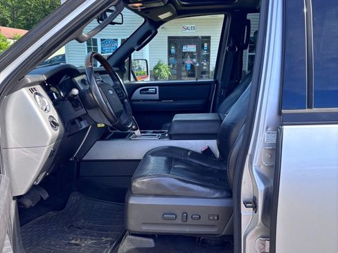 Used 2010 Ford Expedition EL Limited AWD/4WD image 9