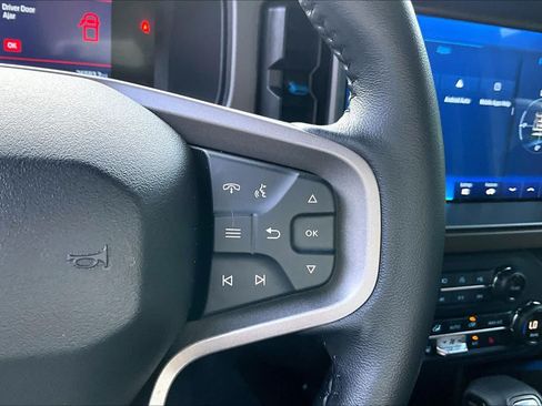 Used 2023 Ford Bronco Outer Banks AWD/4WD image 25