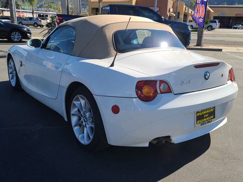 Used 2003 BMW Z4 2.5i image 9