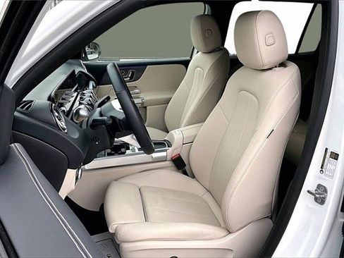 Certified 2025 Mercedes-Benz GLB 250 250 image 24