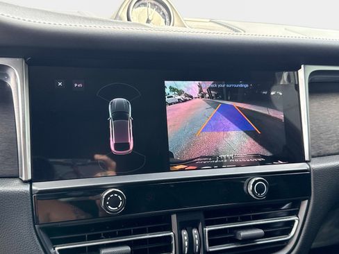 Used 2022 Porsche Macan GTS image 45