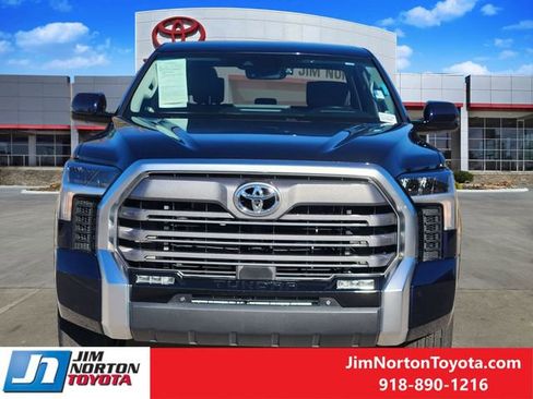Used 2024 Toyota Tundra Limited image 2