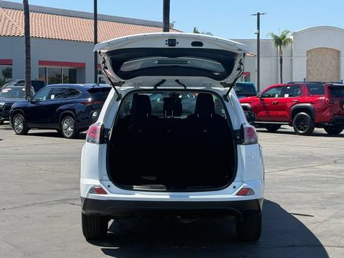 Used 2018 Toyota RAV4 LE w/ All Weather Liner Package FWD image 6