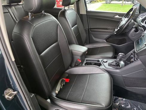 Used 2018 Volkswagen Tiguan SE AWD/4WD image 10