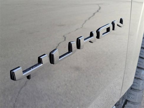 New 2026 GMC Yukon XL Elevation image 9