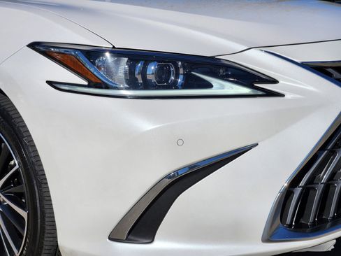 Used 2023 Lexus ES 350 w/ Premium Package image 12