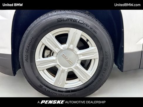 Used 2016 GMC Terrain SLE FWD image 2