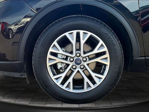 Used 2022 Ford Escape SEL AWD/4WD image 9