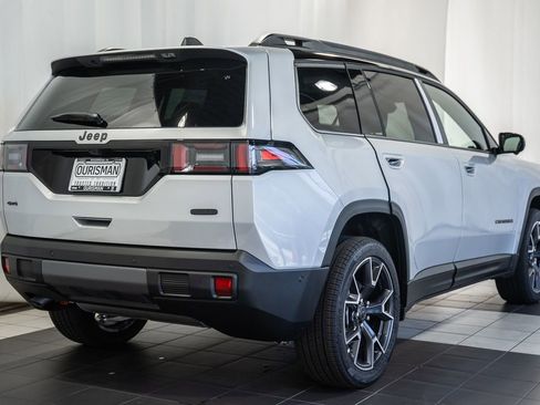 New 2026 Jeep Cherokee Overland image 4