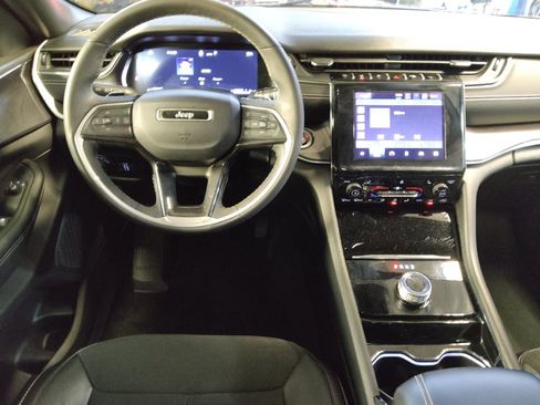 Used 2023 Jeep Grand Cherokee L Laredo RWD image 22