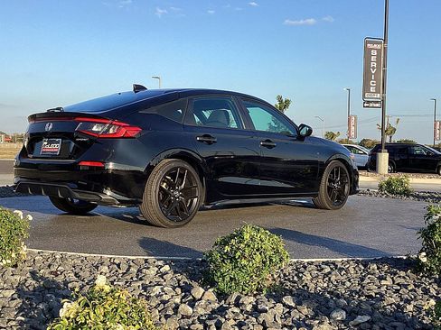 Used 2023 Honda Civic Sport image 6