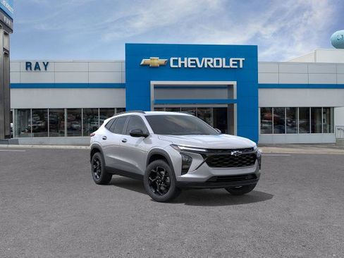 New 2026 Chevrolet Trax LT FWD image 1