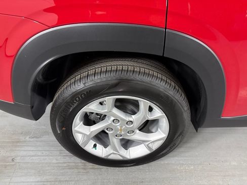 New 2026 Chevrolet Trax LS w/ LS Convenience Package FWD image 12