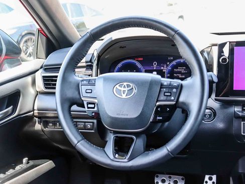 Used 2025 Toyota Camry XSE FWD image 15