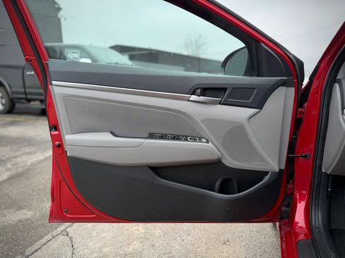 Used 2020 Hyundai Elantra SEL image 8