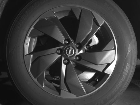 Used 2025 Nissan Rogue SV image 13