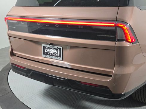 New 2026 Lincoln Navigator Black Label AWD/4WD image 5