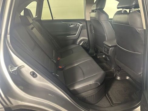 Used 2022 Toyota RAV4 XLE Premium AWD/4WD image 22