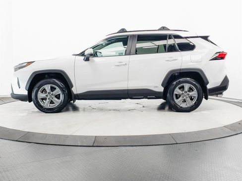 Certified 2022 Toyota RAV4 XLE w/ Convenience Package AWD/4WD image 8
