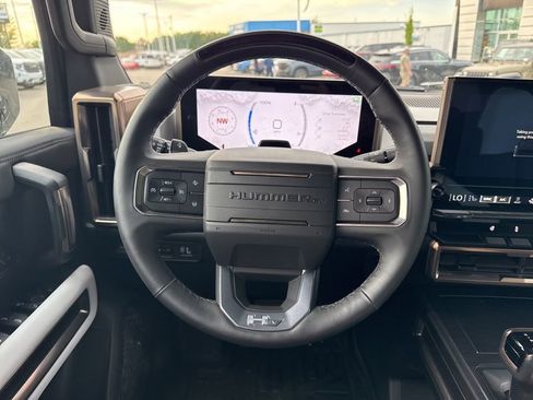 Used 2025 GMC Hummer EV 3X AWD/4WD image 15