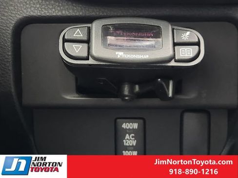 Used 2017 Toyota Tacoma TRD Sport w/ Tow Package RWD image 23