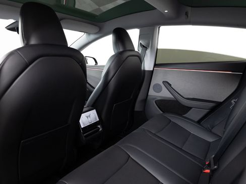 Used 2024 Tesla Model 3 Standard Range RWD image 19