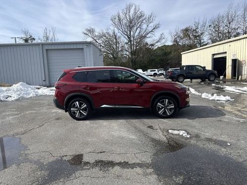 Used 2023 Nissan Rogue SL w/ SL Premium Package image 4