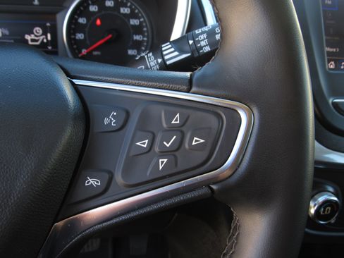 Used 2024 Chevrolet Equinox LT image 25