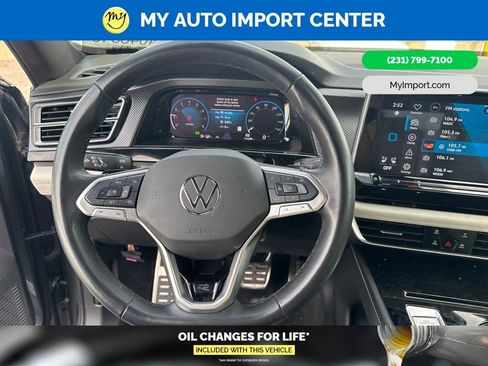 Used 2025 Volkswagen Atlas Cross Sport SEL Premium R-Line AWD/4WD image 9
