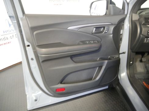 Used 2023 Honda Passport TrailSport image 14