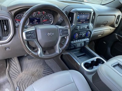 Used 2021 Chevrolet Silverado 1500 LT Trail Boss w/ Convenience Package II image 4