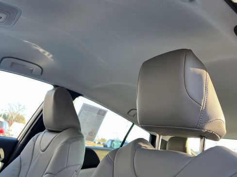 Used 2022 Toyota Prius Prime LE image 22