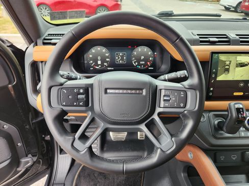 Certified 2024 Land Rover Defender 110 X image 18