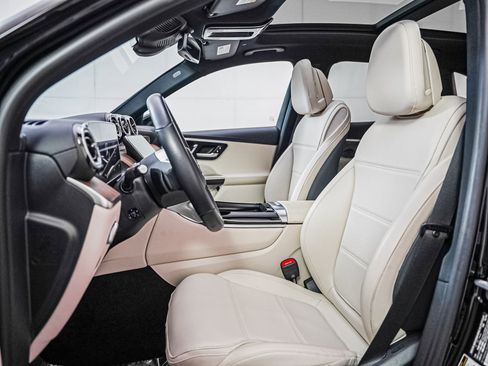 Certified 2024 Mercedes-Benz GLC 300 image 12