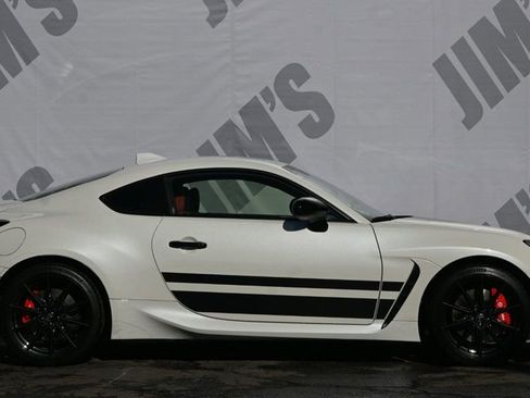 Used 2024 Toyota GR86 TRUENO Edition image 4