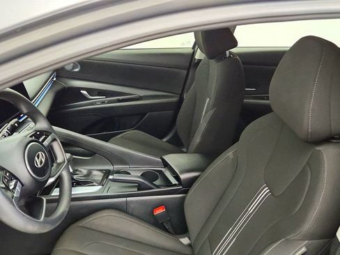 Used 2024 Hyundai Elantra SEL FWD image 20
