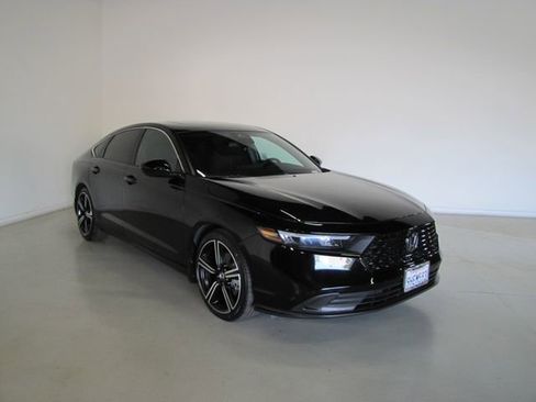 Certified 2023 Honda Accord Sport image 3