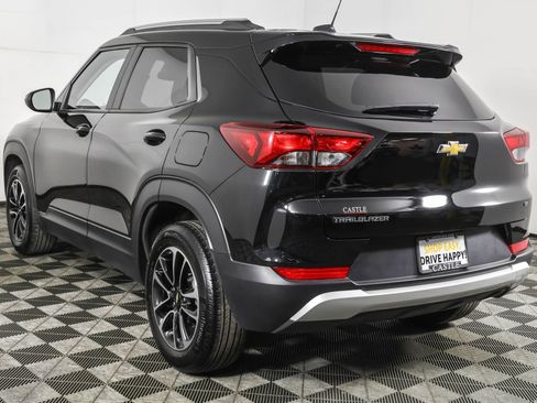 Used 2024 Chevrolet TrailBlazer LT FWD image 17