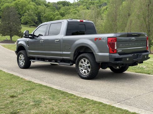 Used 2021 Ford F350 Lariat w/ Lariat Ultimate Package AWD/4WD image 3